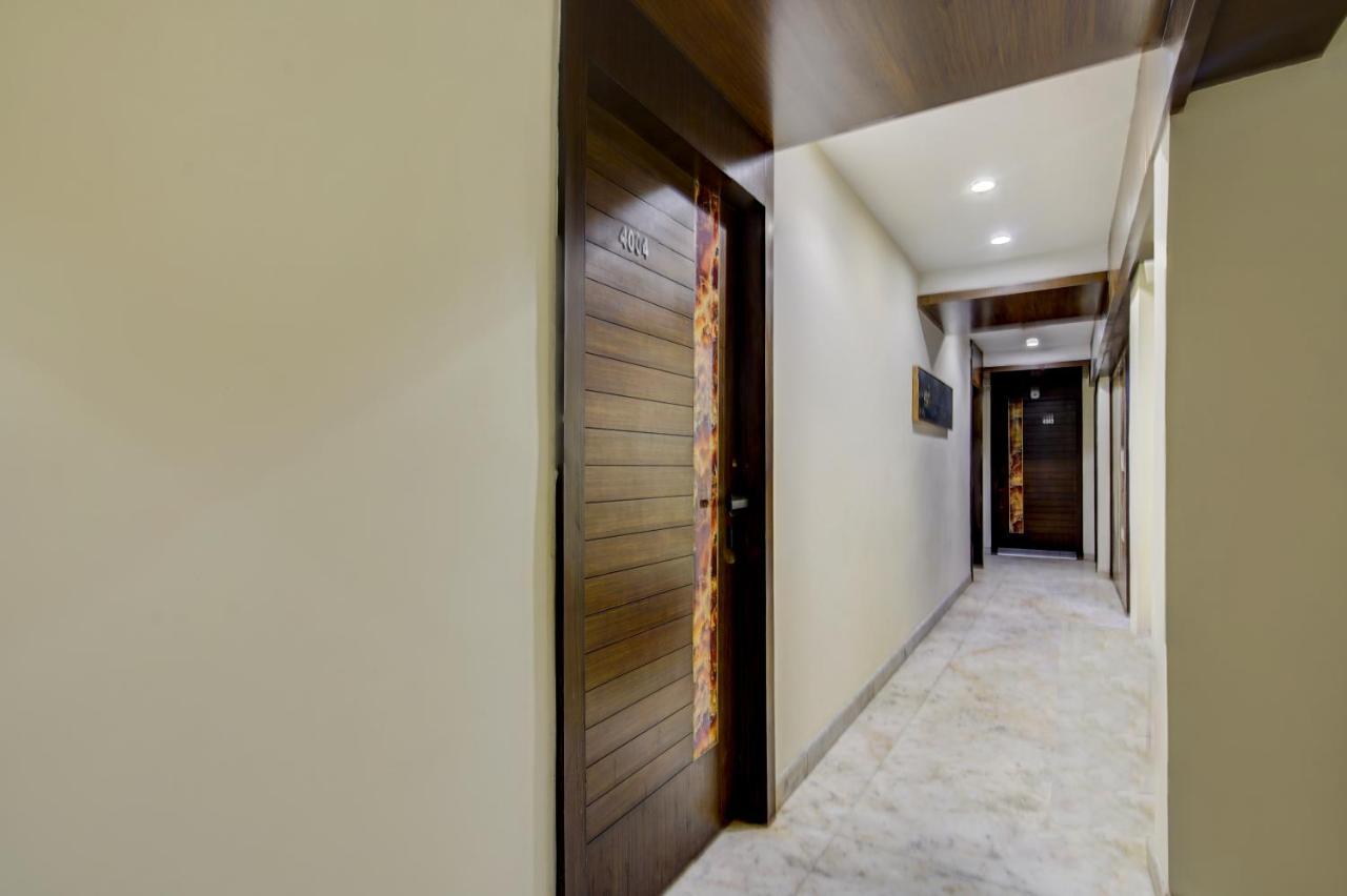 Treebo Soho Newtown Hotel Колката Екстериор снимка
