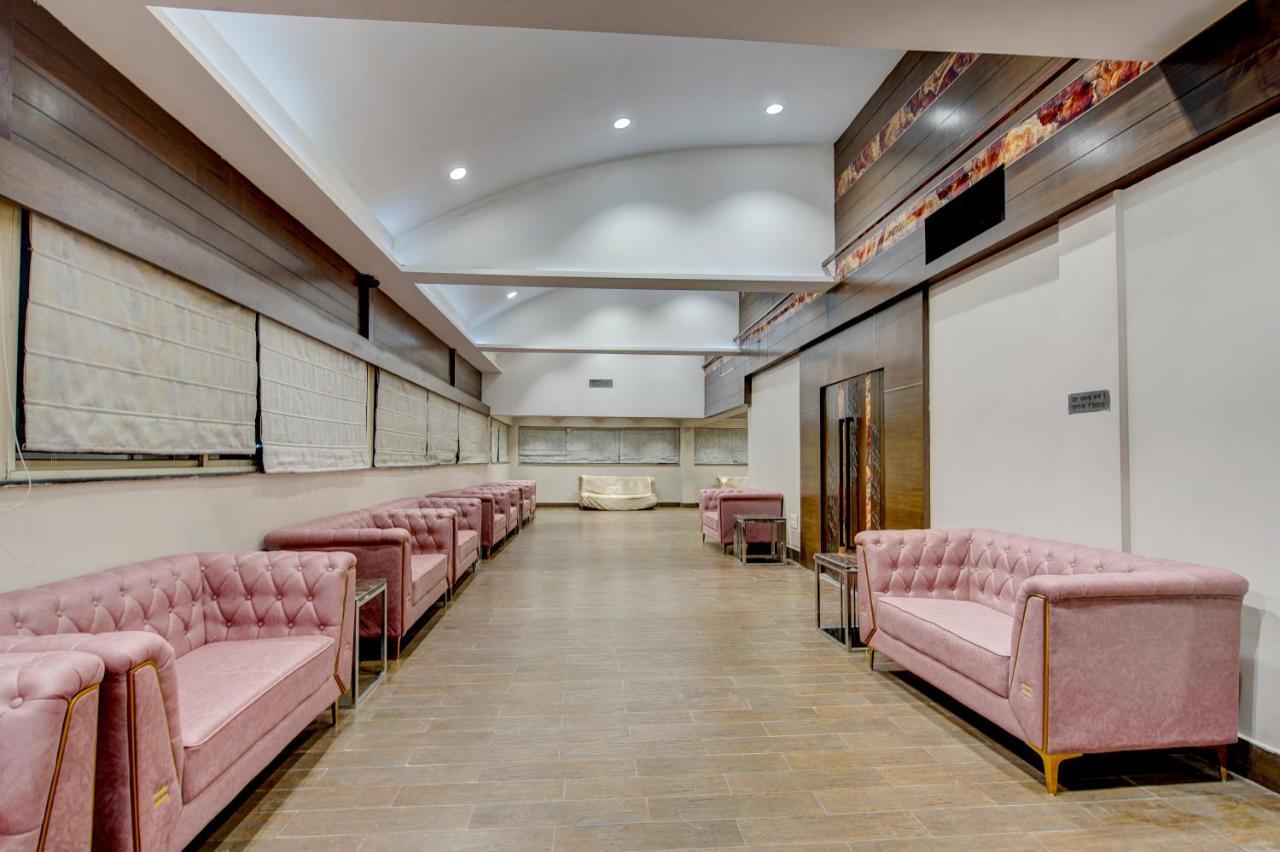 Treebo Soho Newtown Hotel Колката Екстериор снимка