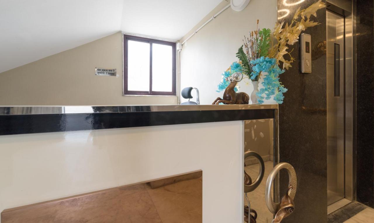 Treebo Soho Newtown Hotel Колката Екстериор снимка